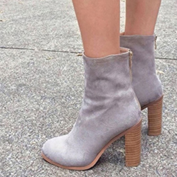 Shoes - Grey Ankle Chukka Boot - Zippered Ankle Back